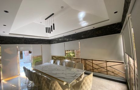 Restoran jalüzləri, Türkiyə istehsalı parçalardan hazırlanmış pərdələr, anbardan mənzillərər kataloqların çatdırılması.