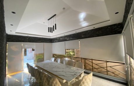 Restoran jalüzləri, Türkiyə istehsalı parçalardan hazırlanmış pərdələr, anbardan mənzillərər kataloqların çatdırılması.