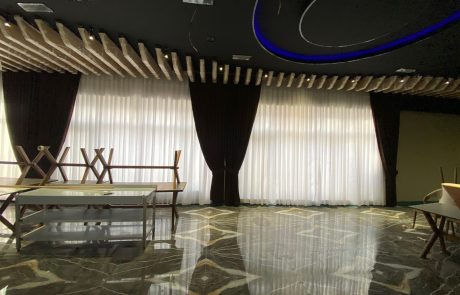 Restoran üçün pərdə, satış və quraşdırma, Türkiyə istehsalı parçalar, otel və ofis pərdələri, jalüz sifarişi. Anbardan kataloqların çatdırılması.
