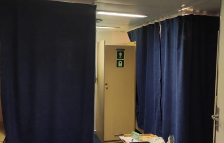 Gəmi pərdəsi sifarişi, pərdə tikişi, quraşdırılması, Türkiyə parçalarından tikilən hazır məhsullar çox sərfəli qiymətə.